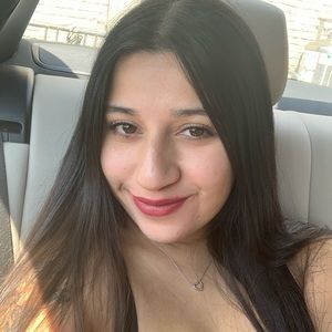 Meet your Posher, Damaris